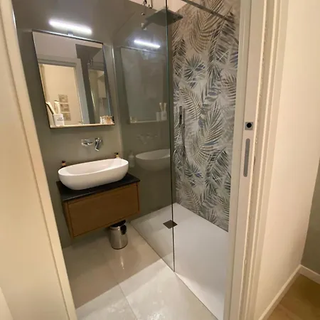 Manzoni 116 Гостьовий будинок 3*