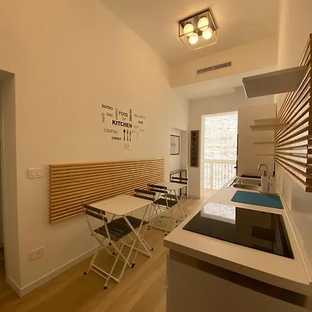 Manzoni 116 Pensión